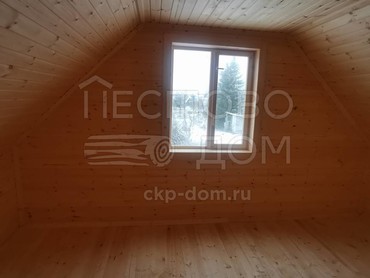 Каркасный дом 6x8 с крыльцом, мансардой и двухмаршевой лестницей